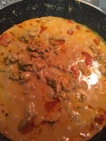 Creamy Chicken Livers, Peri Peri Recipes, Peri Peri Chicken Livers, Zambian Food, Pork Liver, Chicken Liver Recipes, South African Dishes, Peri Chicken, Banting Recipes