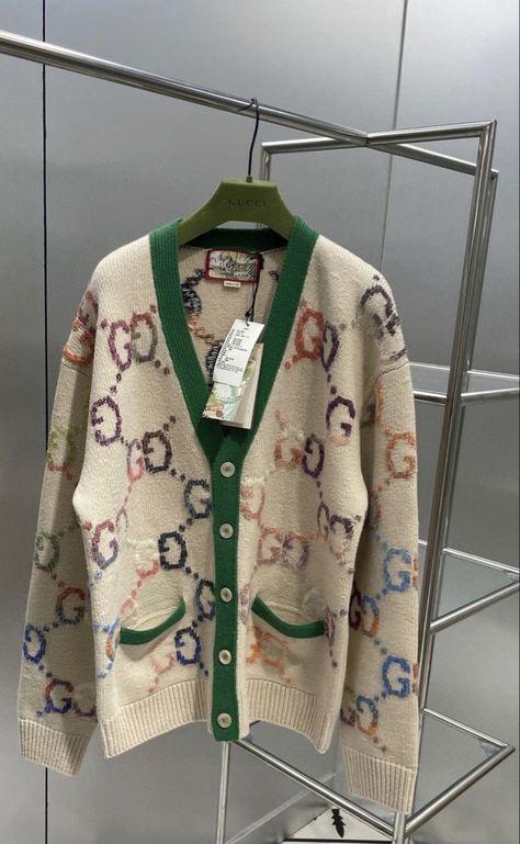 Gucci Sweater Outfit, Gucci Cardigan Outfit, Gucci Cardigan, Gucci Sweater, Vientiane, Cardigan Design, Expensive Clothes, Gucci Outfits, Mens Fashion Streetwear