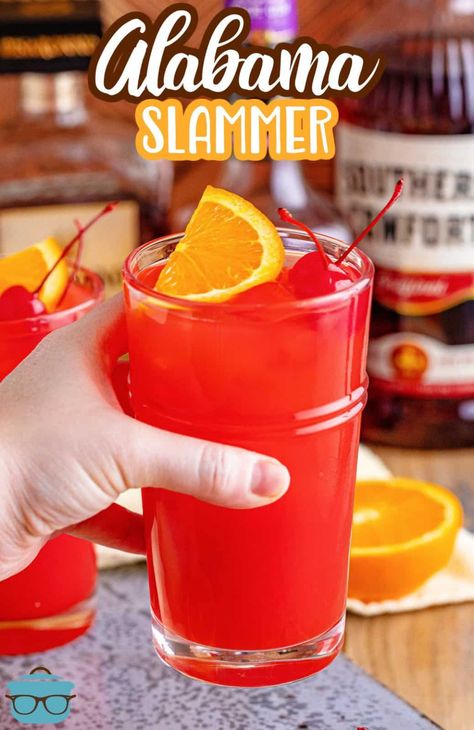 Country Drinks Alcohol, Alabama Cocktails, Alabama Slammer Recipe, Alabama Slammer Drink, Country Cocktails, Graduation Party Drinks, Fruity Summer Cocktails, Jar Drinks, Alabama Slammer