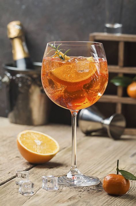 Aperol Spritz recipe - how to make an Aperol Spritz | House & Garden Cocktail Prosecco, Aperol Spritz Recipe, Spritz Recipe, Prosecco Cocktails, Refreshing Summer Cocktails, Refreshing Summer Drinks, Halloween Cocktails, Cocktail Recipes Easy, Food Writing