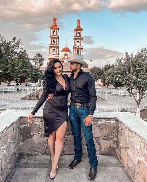 Cowboy Outfit For Men Mexican, Dress With Cowboy Boots Wedding Guest, Mexican Cowgirl Outfits, Outfit Pareja, Cowboy Outfit For Men, Outfit Vaquero, Fall Wedding Outfits, Wedding Outfits For Women, Fiesta Outfit