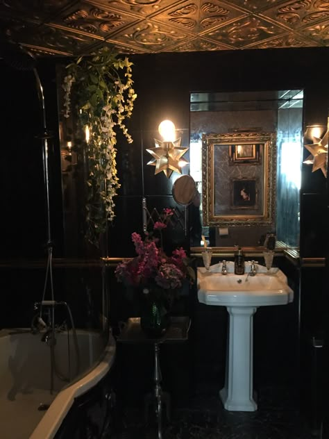 Dark Bathroom Aesthetic Vintage, Dark Maximalist Decor Bathroom, Swamp Aesthetic Decor, Goth Garden Ideas Sculptures & Statues, Tropigoth Bathroom, Goth Boho Bathroom, Whimsigothic Decor Bedroom, Boho Gothic Bathroom, Whimsigothic Home Aesthetic