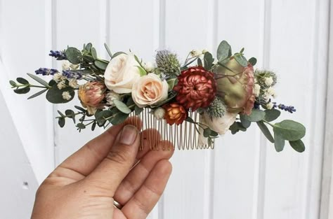 Wedding Hair Flower Comb, Wedding Hair Flowers Veil, Bride Hair Flower, Flowers In Hair For Wedding, Wedding Color Pallet, Floral Hair Comb, Floral Hair Pieces, Flower Veil, Flower Comb