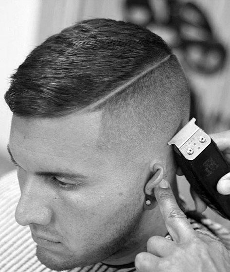 Modern Mens Haircut High And Tight With Low Fade Haircut For Men Fade, Clean Cut Men, Modern Mens Haircuts, High And Tight Haircut, Summer Haircut, Hipster Haircut, Haircut For Men, Mens Fade, Mens Haircuts Fade