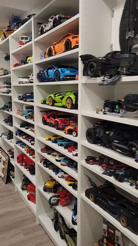 Lego Car Collection Display, My Garage Toy Cars, Toy Car Collection Display, Lego Shelf, Car Lego Sets, Toy Collection Room, Lego Room Ideas, Holiday Room Decor, Hotwheels Collections