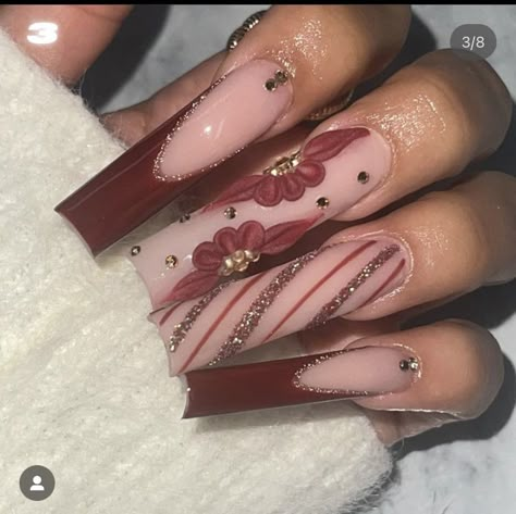 Fall Acrylic Nails Burgundy, Maroon Coffin Acrylic Nails, Burgundy And Brown Nails, Fall Nails Red Burgundy, Long Burgundy Nails, Burgundy Fall Nails Designs, Nails Burgundy And Gold, Red And Brown Nails, Burgundy Nails Acrylic Design