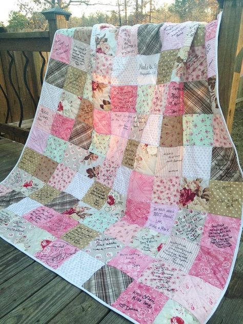 20 Wedding Guest Book Alternatives - Ideas For Your Wedding Wedding Guest Quilt, Guest Quilt, Guest Book Quilt, Wedding Guest Book Quilt, Wedding Quilt Ideas, Quinceanera Guest Book, Wedding Quilts, Diy Wedding Guest Book, Country Quilt