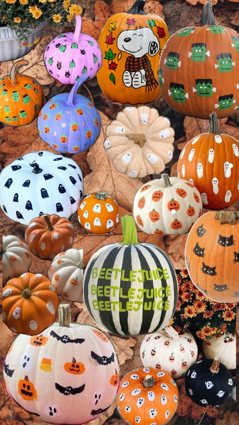 Marker Pumpkin Decorating, Checkered Pumpkin Painting, Disco Pumpkin Painting, Tiny Painted Pumpkins, Rainbow Pumpkin Painting, Pumpkin Paint Party, Aesthetic Pumpkin Painting Ideas, Dotted Pumpkins, Small Pumpkin Painting Ideas