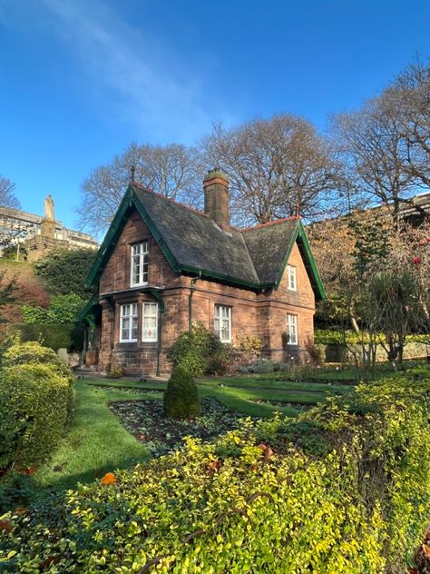 Scotland House Aesthetic, Scotland Countryside Cottages, House In Scotland, Edinburgh Scotland Houses, Cottage In Scotland, Scottish Highlands House, Irish Countryside Cottage, Scotland Cottage Aesthetic, Houses In Scotland