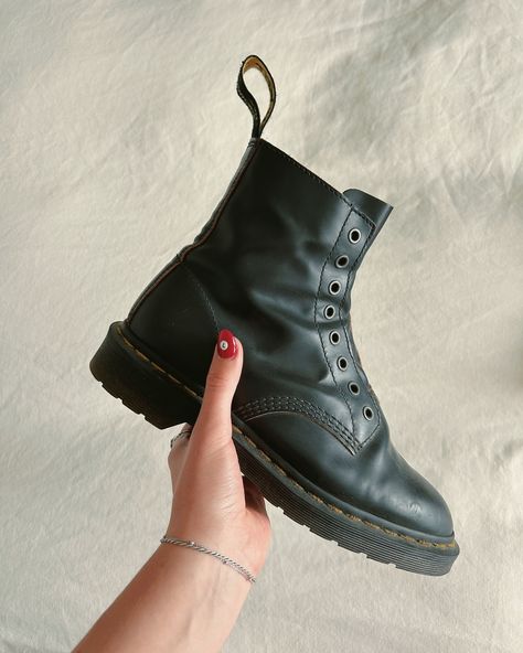 ⭐️ SOLD ⭐️ Zip up laceless Dr. Martens boots Size 7 $75 Comment “I want it” or dm me if you would like to buy these boots 🖤 Dr Martens Boots, Dm Me, Mood Board, I Want, Zip Ups, Size 7, Boots