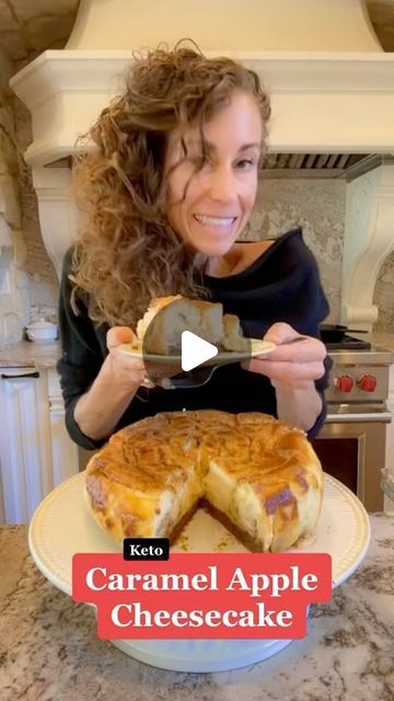 Maria Emmerich, Apple Cheesecake, Cheesecake Lovers, Caramel Apple Cheesecake, Low Carb Keto, Healthy Diet, Cheesecake Recipes, Healthy Desserts, Keto Diet