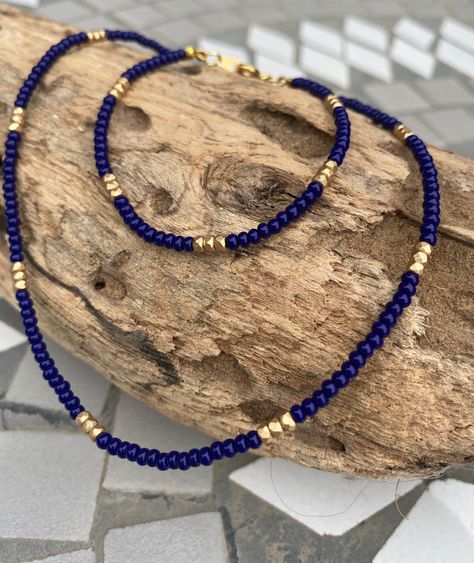 Chain Necklace Diy, Festival Jewellery, Winter Necklace, Mens Beaded Necklaces, Seed Bead Choker, Bead Choker Necklace, Beautiful Chokers, Navy Blue And Gold, Bead Projects