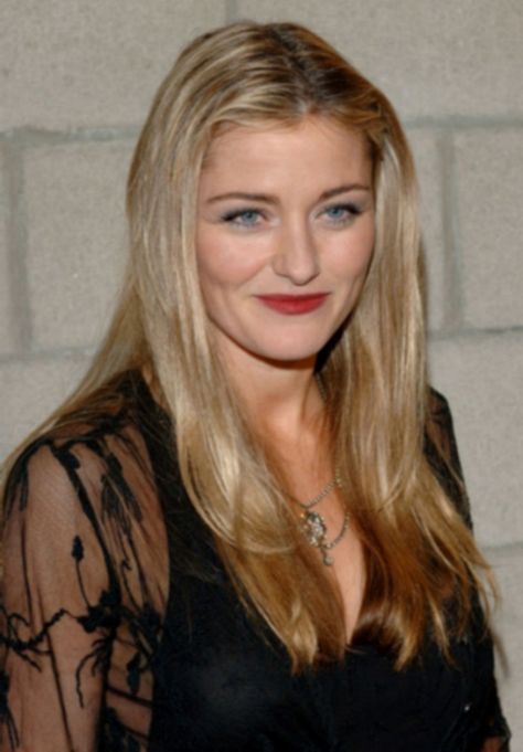 Louise Lombard, Gal Gabot, Csi Las Vegas, Star Actress, Ncis Los Angeles, Celebrity Pictures, Photo Stock, Movie Stars, The 100