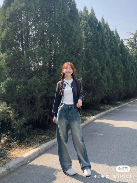 Cute Korean Outfits Aesthetic, Summer Asian Outfits, Tight Cardigan Outfit, Ootd Korean Style Simple, Simple Korean Outfits, Acubi Club, Chinese Douyin, Korean Fashion Grunge, Y2k Acubi