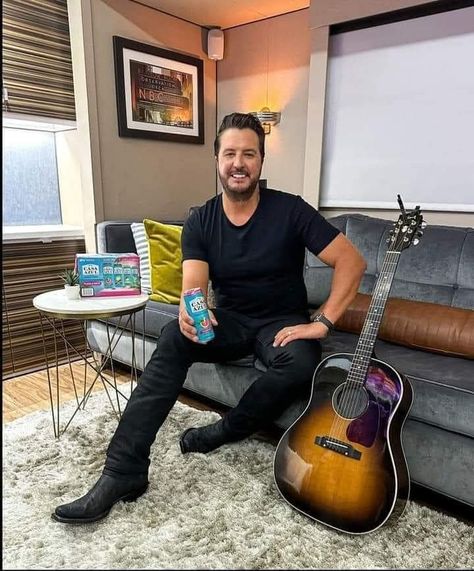 Luke Bryan Recent Picture, Luke Bryan House, Luke Bryan Shirtless, Kenny Chesney Tour, Like Bryan, Luke Bryan Fan, Luke Bryan Concert, Blake Sheldon, Luke Bryan Pictures