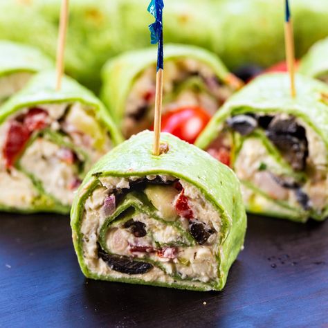 Greek Salad Pinwheels, Greek Pinwheels, Spinach Tortillas, Bridal Shower Food Ideas, Summer Party Food, Spicy Southern Kitchen, Spinach Tortilla, Summer Food Party, Pepperoncini Peppers