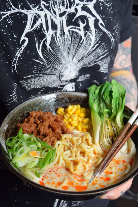 Tantanmen Ramen, Farm And Garden, Chili Garlic Paste, How To Make Ramen, Pak Choi, Fair Trade Coffee, Japanese Noodles, Viborg, Spray Foam Insulation