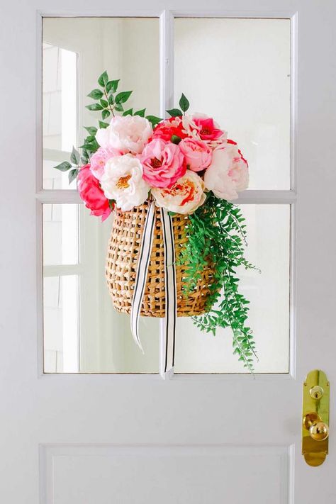 Summer Wreath Ideas, Front Door Baskets, Make Your Own Wreath, Peonies Season, Basket Wreath, Peonies Wreath, Spring Door, Floral Foam, Hanging Basket