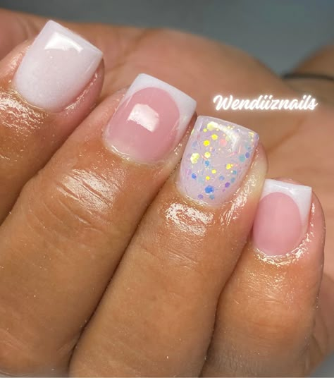 Short Cute Nails Natural, Cute Short Gel X Nails, Short Acrylic Nail Designs Simple Cute French Tip, Short Nail Inspo For New Years, Cute Nail Ideas French Tips, Short Nails For Birthday, Cute Nails Ideas Short, Acrylic Overlay Nails Short Designs, Clean Square Nails