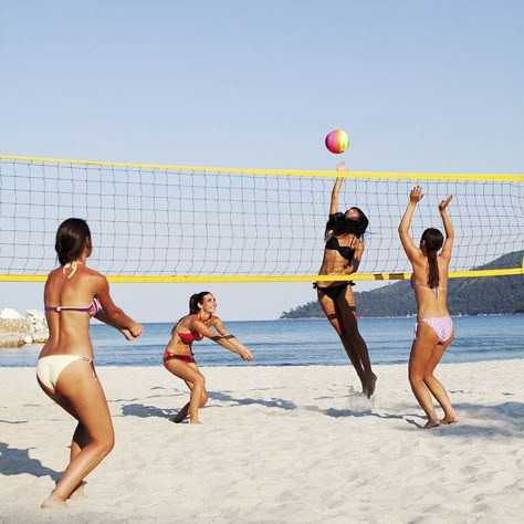 Outdoor-Activities-Sydney Volleyball Beginners, Sports Party Games, Volleyball Equipment, Indoor Volleyball, Sports Logo Inspiration, Sydney Beaches, Australia Beach, Sport Woman Fitness, Beach Themed Party