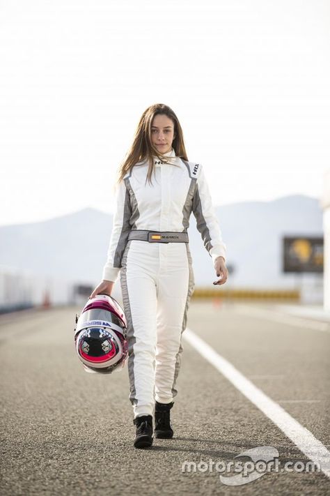 Racing Suit Women, Racing Photoshoot, Female Racers, W Series, Women Drivers, Go Kart Racing, Female Role Models, Racing Girl, Kart Racing