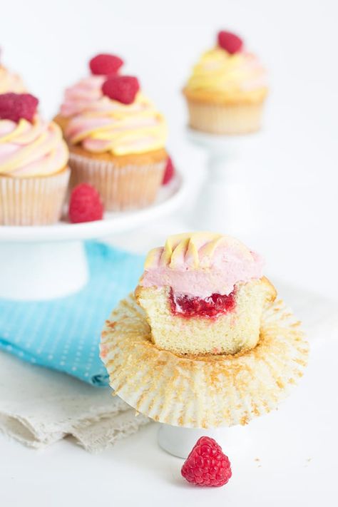 Raspberry Lemonade Cupcakes Raspberry Lemonade Cupcakes, Lemon Raspberry Cupcakes, 4 Cupcakes, Edible Flowers Cake, Lemonade Cupcakes, Family Desserts, Lemon Cupcakes, Raspberry Lemonade, Lemon Raspberry