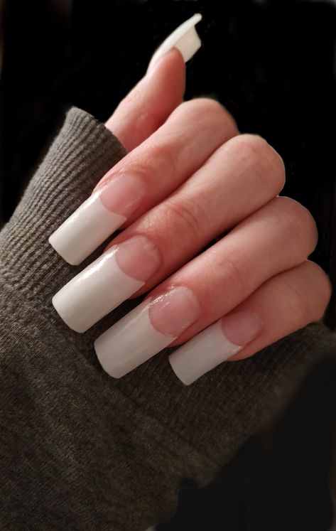 Nails Long French Nails, French Manicure Acrylic Nails, Shiny Nails Designs, Long Fingernails, Different Types Of Nails, Curved Nails, Shiny Nails, Glow Nails, Nail Length