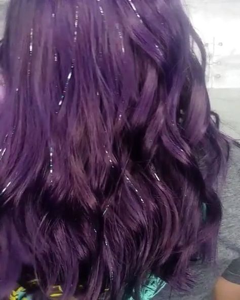 Goddess Glitter | Extensions on Instagram: “💜💜💜💜💜💜💜💜💜💜💜💜💜 . Just about died when we saw this sparkling creation by @thecolourparlor_cypress. Mermaid hair game STONG 🙌🏼🙌🏼🙌🏼 . . .…” Purple Glitter Hair, Fairy Extensions, Glitter Hairstyles, Coloured Hair Extensions, Glitter Extensions, Hair Staly, Mermaid Purple, Tinsel Hair, Dark Purple Hair