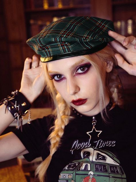 ROMWE Grunge Punk Tartan Print Beret -SHEIN Punk Beret Outfit, Grunge Hat Outfit, Punk Beret, Hat Styling, Beret Outfit, Moda Grunge, Victorian Vampire, High Characters, Beauty Aesthetic