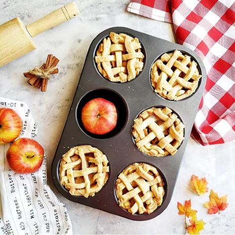 Jumbo Muffin Tin Apple Pies | Foodtalk Muffin Pan Recipes, Scoop Of Ice Cream, Jumbo Muffins, Apple Cinnamon Muffins, How To Make Pie, Twice As Nice, Honeycrisp Apples, Apple Pies, Apple Tart