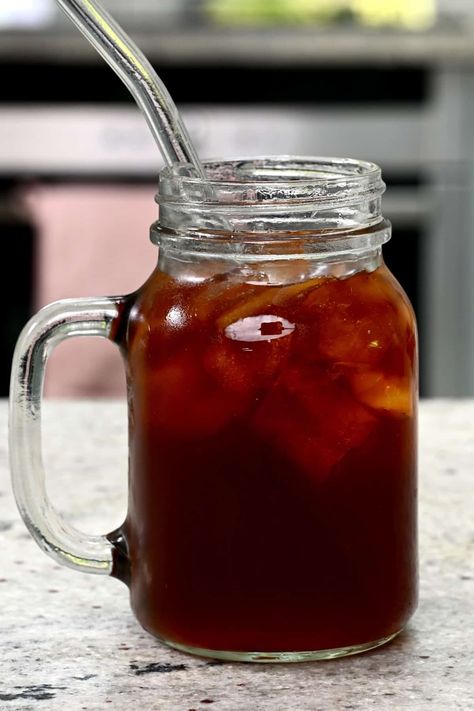 Cold brew coffee is a refreshing way to start the day! Learn how to make cold brew with just two simple ingredients and an easy method. Enjoy the smooth, sweet, and balanced flavor of this cold brew recipe. Lebanese Garlic Sauce, Homemade Ketchup Recipes, Make Cold Brew, Red Onion Recipes, Homemade Pita Bread, Cold Brew Coffee Recipe, Cold Brew Recipe, Quick Pickled Onions, Ketchup Recipe