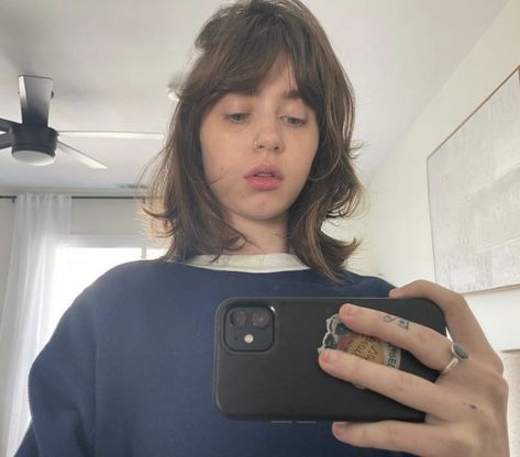 Clairo Pfp, Pfp Icon Aesthetic, Aesthetic Moodboard, Icon Pfp, A Woman, Hair