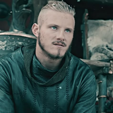 Icon Alex Ludwig, Aerys Targaryen, Men Faceclaims, Alexander Ludwig Vikings, Bjorn Lothbrok, Vikings Actors, Vikings Bjorn, Bjorn Vikings, Bjorn Ironside