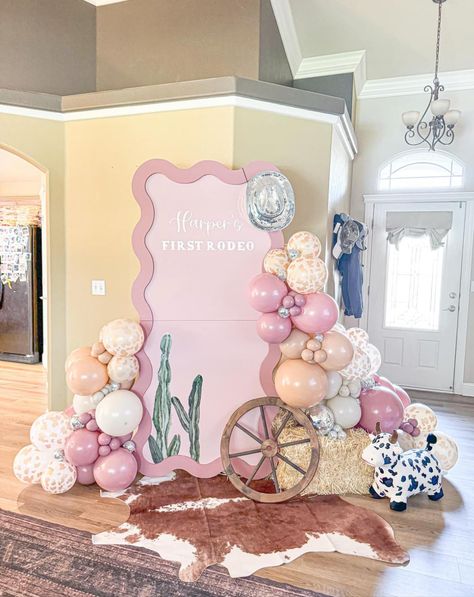 Cowgirl Themed Birthday Party 21, Rancho Party, Rodeo Backdrop, Rodeo Party Ideas, Disco Desert, Rodeo Baby Shower, Second Rodeo, Coquette Cowgirl, Mexico Party