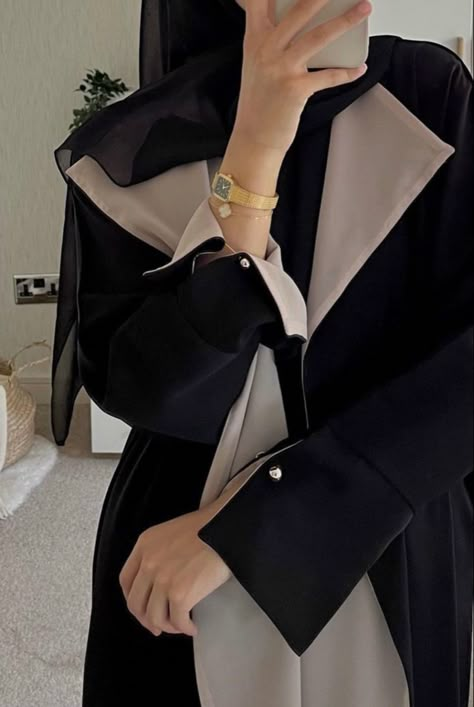 #saudiarabia #qatar #bahrain #kuwait #oman #iraq #uae #france #abayafashion #abaya #modesty #hijab Luxury Abaya Style, Cute Abayas, Qatar Abaya, Abaya Hijab, Kuwait Abaya Designs, Women's Suits, Rich Abaya Design, Emirati Abaya Style, Elegant Black Abaya