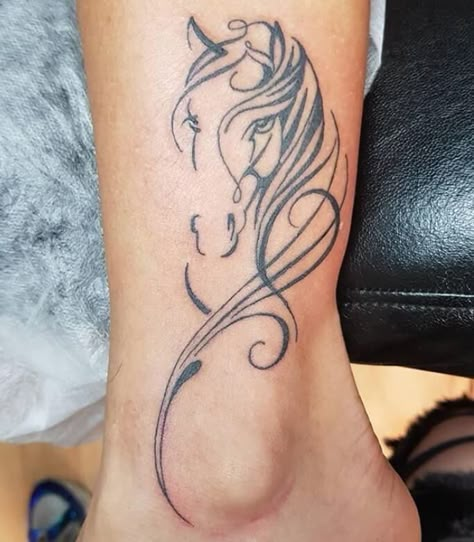 Cowgirl Tattoos For Women, Horses Tattoo Ideas, Horse Sleeve Tattoo, Unicorn Tattoos For Women, Horse Tatoos Ideas, Horse Tattoos For Women, Horse Tattoo Ideas For Women, Horse Henna, Horse Outline Tattoo