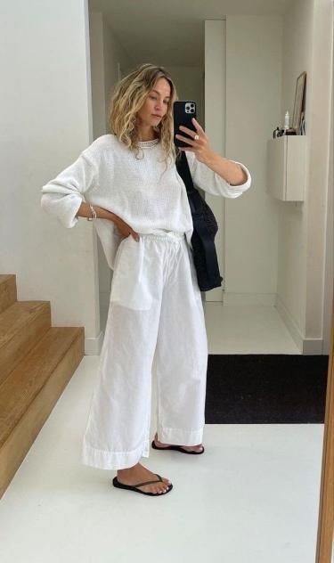 white linen pants europ summer 2023 linen pants outfits trendy linen pants scarf top Anouk Yve Summer, White Linen Pants Outfit, Fashion 23, Anouk Yve, Linen Pants Outfit, Dorothy Dandridge, Mode Hippie, Style Casual Chic, Trouser Outfit