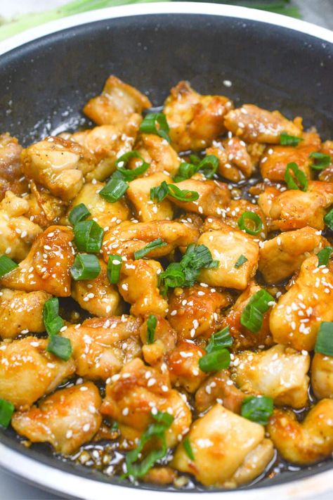 Keto Chicken Asian Recipes, Keto Sesame Chicken Recipe, Keto Chicken Chinese Recipes, Low Carb Chinese Chicken, Keto Chinese Recipes, Asian Chicken Recipes Stir Fry Low Carb, Keto Sesame Chicken, Keto Chinese Food, Keto Chinese