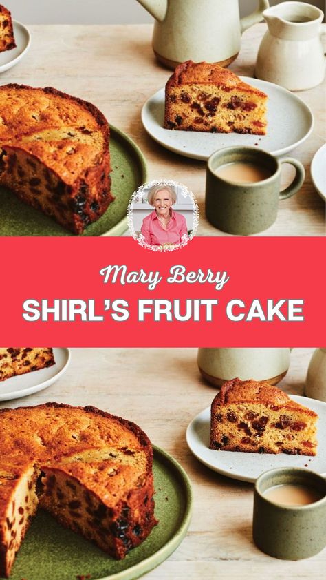 Mary Berry Shirl’s Fruit Cake Light Fruit Cake Recipe, Mary Berry Desserts, Mary Berry Baking, Moist Fruit Cake Recipe, Moist Fruit Cake, Light Fruit Cake, Mary Berry Recipes, Fruit Cake Recipes, Berry Desserts