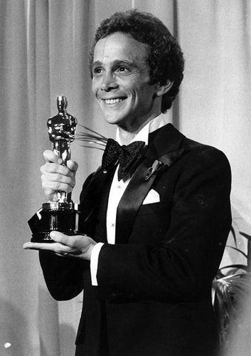 Joel Grey with Oscar for Cabaret. See CABARET live on stage with Music Circus at the Wells Fargo Pavilion JULY 26-31, 2016. TICKETS: http://www.californiamusicaltheatre.com/events/cabaret-2016/ George Chakiris, Joel Grey, Oscar Fashion, Oscar Award, Liza Minnelli, One Hit Wonder, Actor John, Academy Award Winners, Hooray For Hollywood