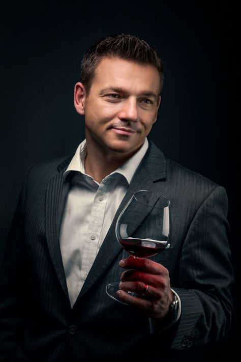 Kirchgasser Photography - Sommelier Thomas Sommer Sommelier Photoshoot, Guy Holding Wine Glass Pose, Sommelier Photography, Men Drinking Wine Photography, Wine In A Glass Photography, Winemaker Portrait, Linkedin Photo, Wine Connoisseur, Men Photography