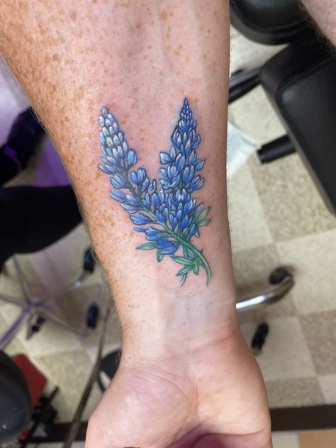 Bluebonnet Bouquet Tattoo, Bluebonnet Tattoo Men, Texas Blue Bonnet Tattoo, Bluebonnet Tattoos, Blue Bonnet Tattoo, With Pain Comes Strength, 2022 Tattoo Ideas, Bluebonnet Tattoo, Wildflower Tattoos