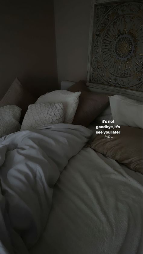 Romanticize Waking Up Early, Going To Sleep Early Aesthetic, 6 Am Wake Up Aesthetic, Sleeping All Day Aesthetic, Waking Up Early Aesthetic 4 Am, Waking Up Early Aesthetic Pics, Sleeping Instagram Story, Wake Up At 6 Am, Motivation For Waking Up Early