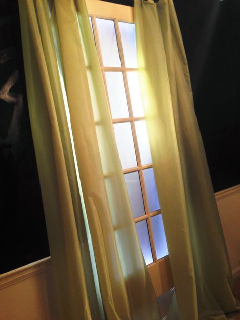 Faux Window Diy, Artificial Window On Wall, Faux Light Up Window, Window Lights, Fake Window Ideas, Faux Windows, Faux Lighted Window, How To Create A Fake Window, Faux Window With Light