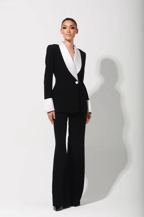 Sergio Hudson Resort 2025 Fashion Show | Vogue Formal Suits For Women, Sergio Hudson, Resort 2025, Lupita Nyong, Woman In Suit, Woman Suit, Royal Outfits, Woman Suit Fashion, Formal Suits