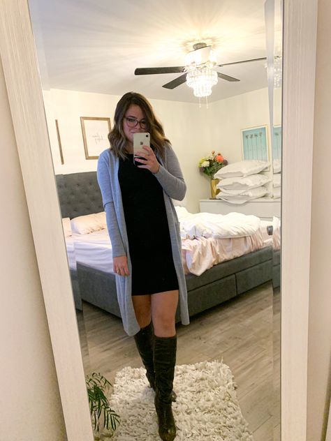 Black Mini Dress And Cardigan Outfit, Short Dress With Long Cardigan, Dresses With Long Cardigans, Dress And Cardigan Outfit Winter, Black Dress And Cardigan Outfit, Fitted Dress With Cardigan, Long Dress With Cardigan Outfit, Womens Work Fashion, Long Dress With Cardigan