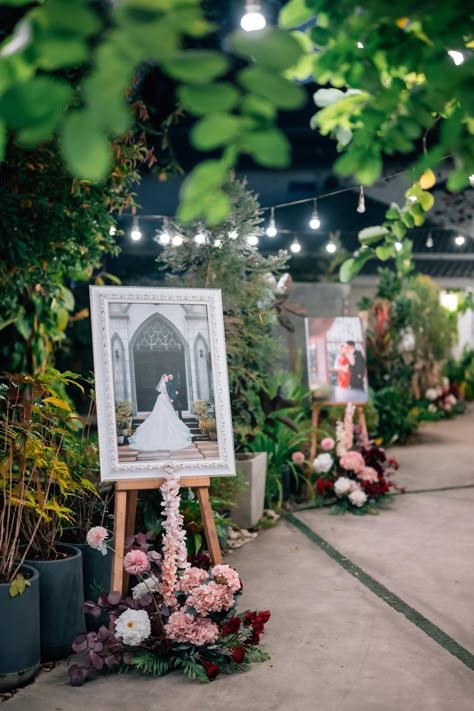 Wedding Decor Aesthetic, Pathway Decor, Moodboard Wedding, Wedding Foto, Dream Proposal, White Wedding Decorations, Pool Wedding, Ideas Para Boda, Wedding Backdrop Decorations