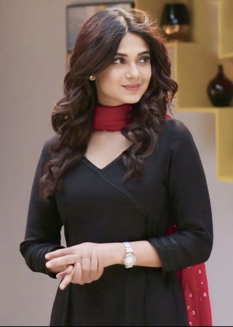 Jennifer Winget Photoshoot, Black Dress Dp Girl, Black Dress Girls Dpz, Black Dress Dp, Janifar Winget, Black Dpz, Beautiful Heart Images, Hijab Hipster, Radha Beauty