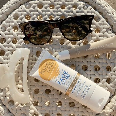 Bondi Sands Sunscreen, Sunscreen Aesthetic, Bondi Sands, Body Hygiene, Sunscreen Lotion, Daily Moisturizer, Beauty Care, Fragrance Free Products, Sunscreen