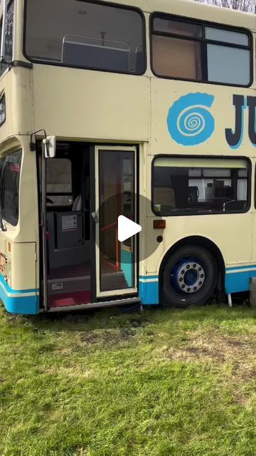 Tiny House on Instagram: "Double decker bus as a tiny home on wheels has to be the coolest idea ive seen. This ones bathroom is upstairs! #tinyhouse #tinyhouse #doubledeckerbus #TinyHouseTour #schoolbushome" Tiny House Salon Ideas, Bus Tiny House, Double Decker Bus Conversion, Double Decker Bus Renovation, Double Decker Bus House, Double Decker Bus Home, Double Decker House Bus, And If A Double Decker Bus, Double Decker Bus Aesthetic